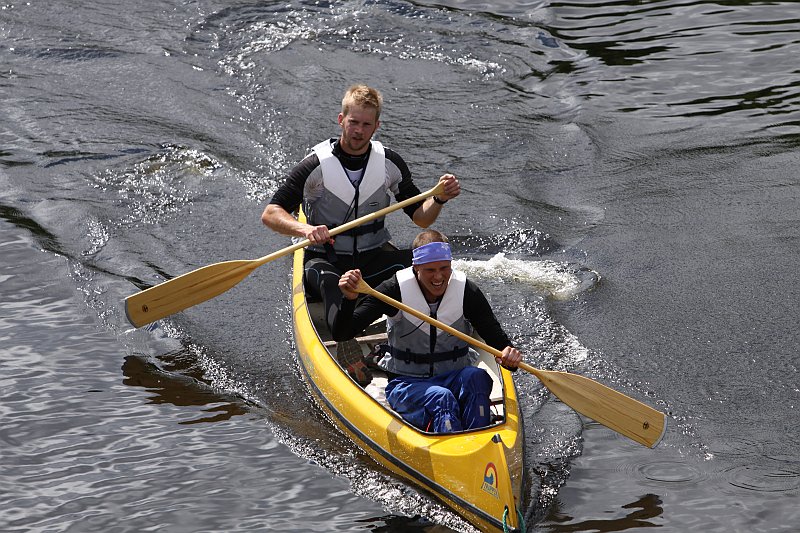 VMR 09 (53).jpg - Johan och André paddlar snabbast av alla och har tagit över ledningen
